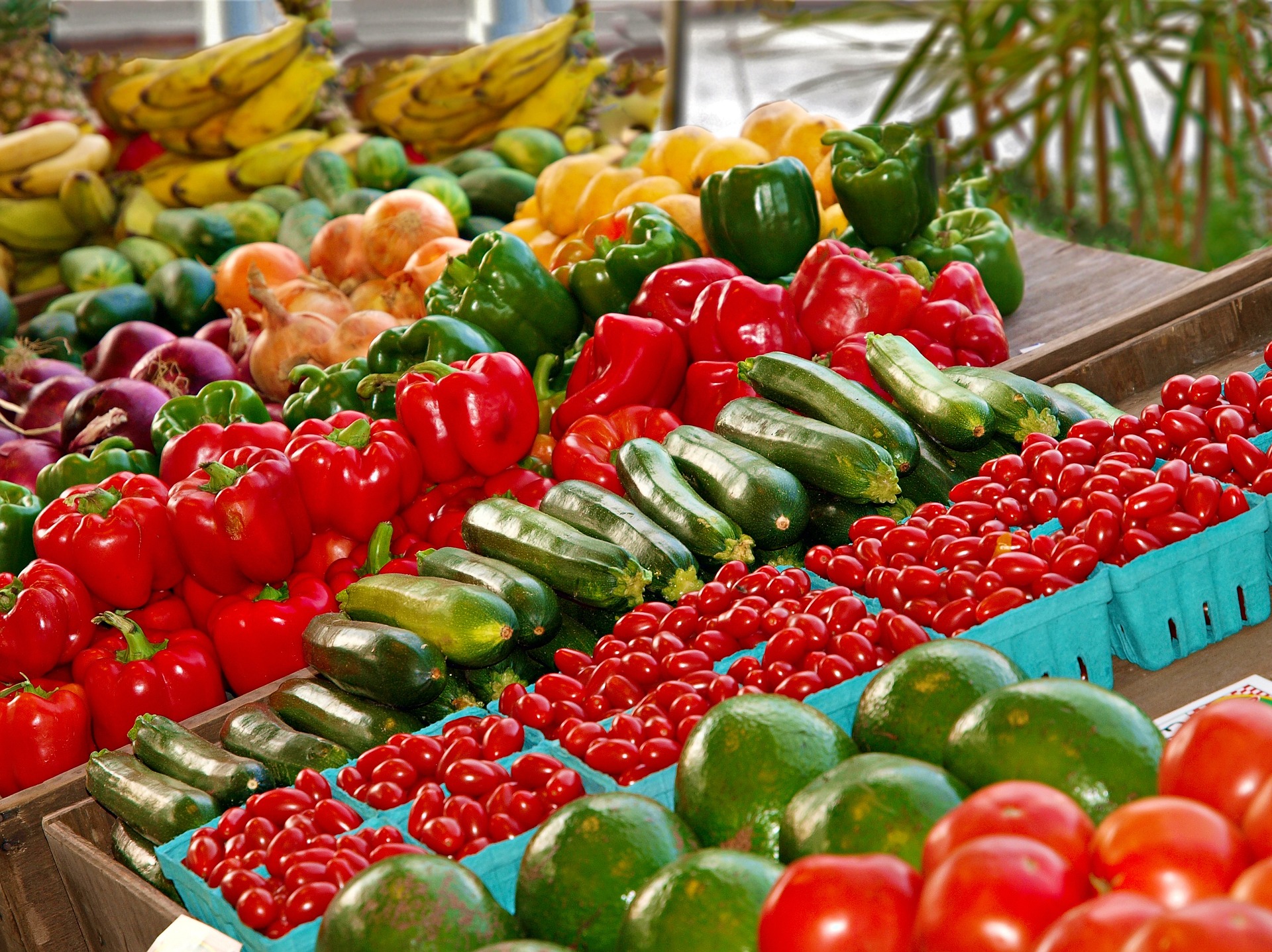 חנות פירות ירקות ומוצרים נלווים